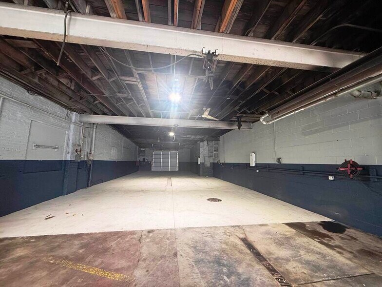 More Photos Of 3725 N Western Ave, Chicago Office Residential For Lease