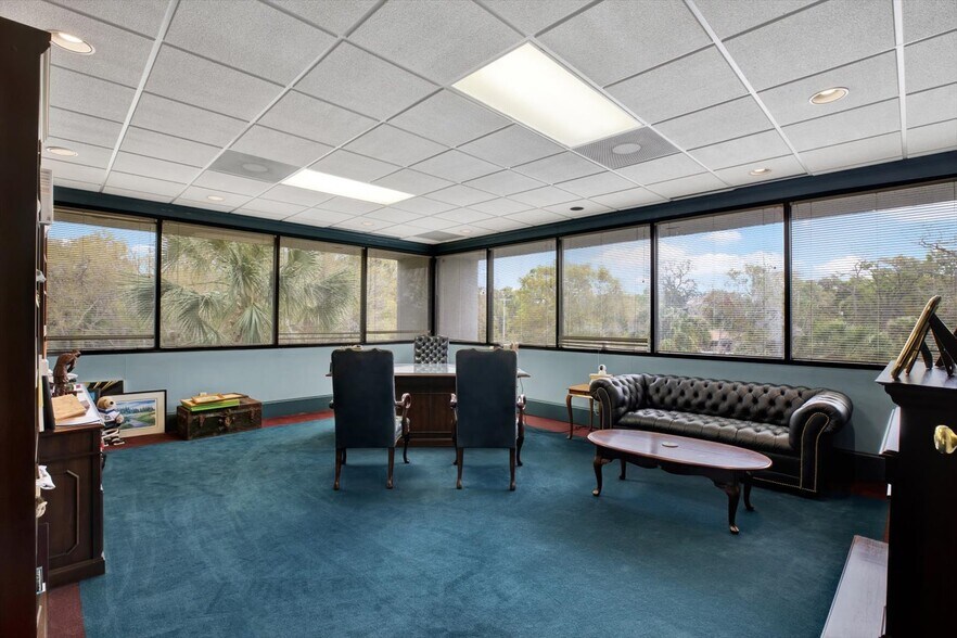 More Photos Of 13153 N Dale Mabry Hwy, Tampa Office For Sale