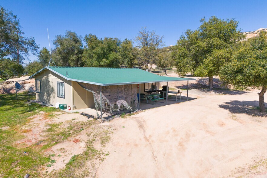 More Photos Of 19191 High Glen Rd, Alpine Specialty For Sale