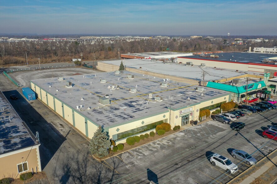 More Photos Of 975 Stewart Ave, Garden City Medical For Sale