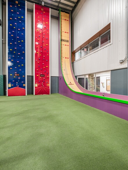 More Photos Of 3400 Grand Marais Rd E, Windsor Sports And Entertainment For Sale