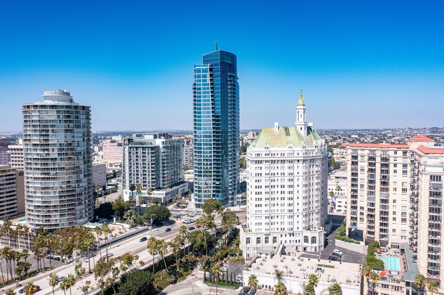 More Photos Of 777 E Ocean Blvd, Long Beach Apartments For Lease