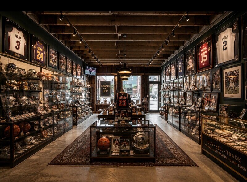More Photos Of 116 S Broadway, Edmond Storefront For Lease