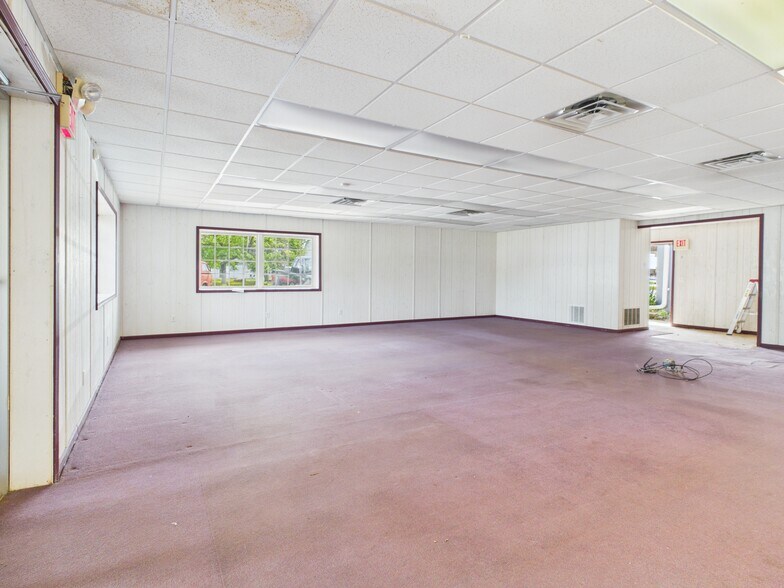 More Photos Of 3164 Lewis Ave, Ida Medical For Lease