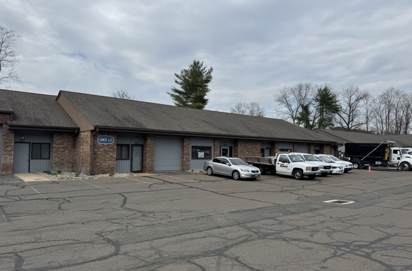 Primary Photo Of 400 Chapel Rd, South Windsor Flex For Sale
