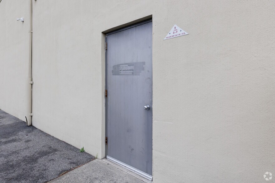 More Photos Of 110 King St, Hackensack Warehouse For Lease