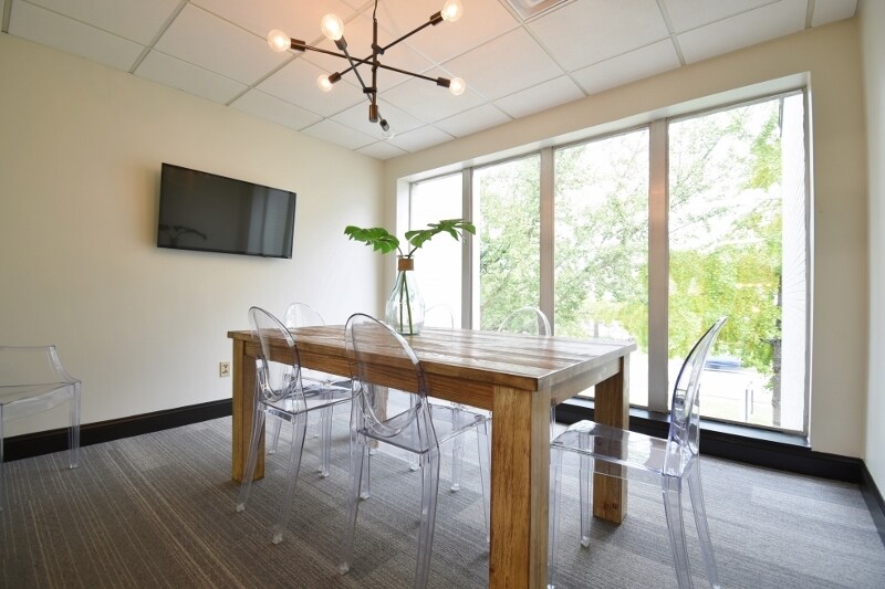 More Photos Of 824 S Milledge Ave, Athens Office For Lease
