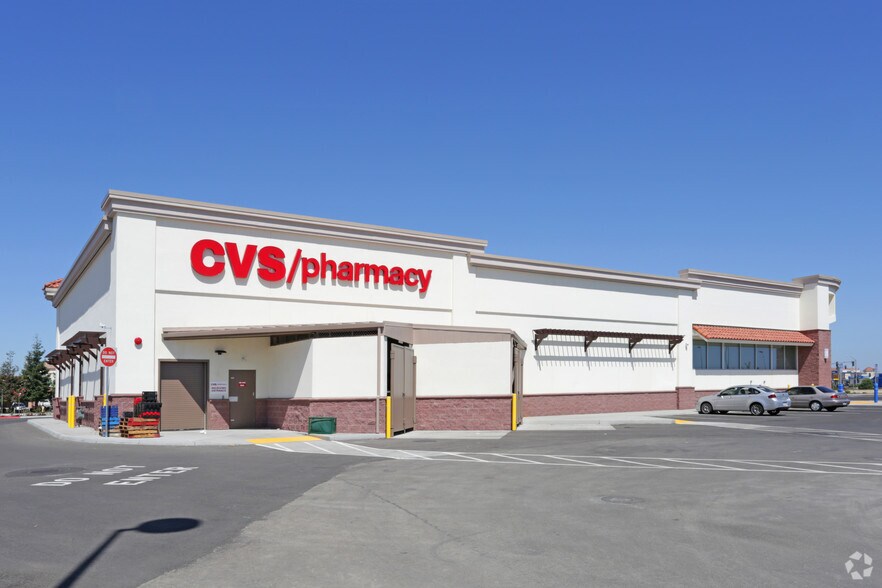 More Photos Of 474 Winton Pky, Livingston Drugstore For Sale