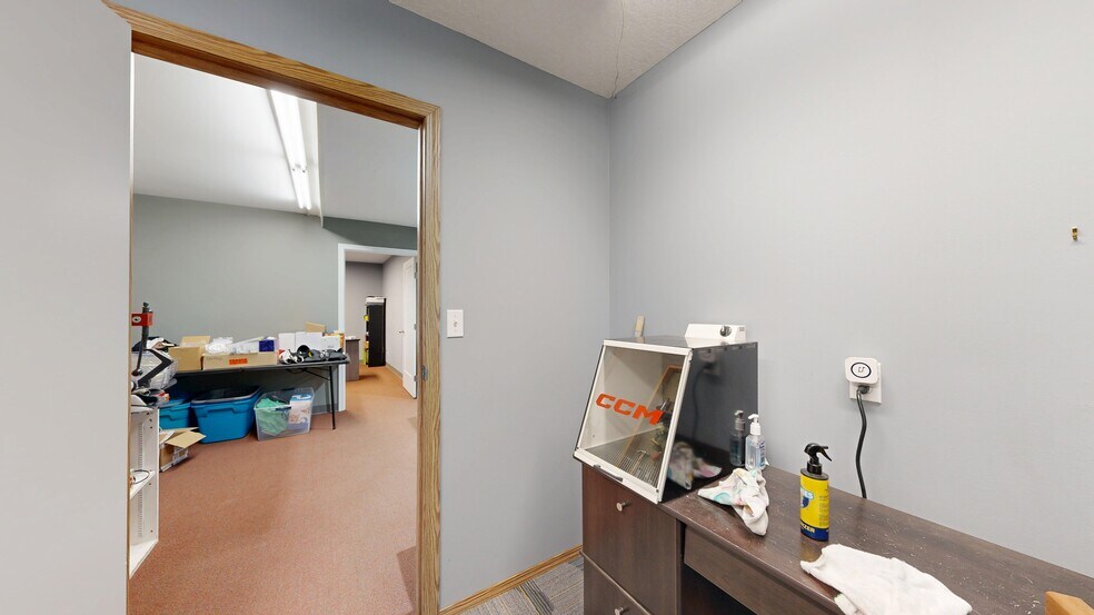 More Photos Of 4902 51 Av, Stettler Freestanding For Lease