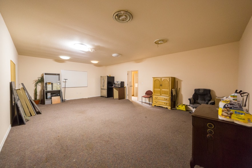 More Photos Of 13340 Leopard St, Corpus Christi Storefront For Sale