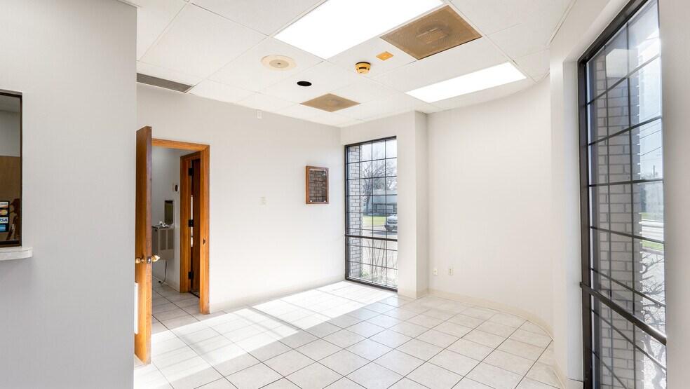 More Photos Of 1201 Briarcrest Dr, Bryan Medical For Sale