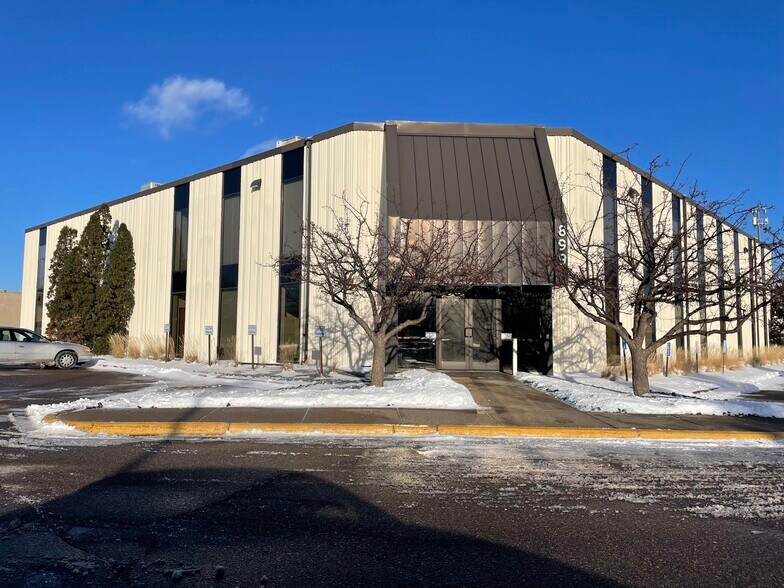 More Photos Of 899 W Highway 96, Shoreview Manufacturing For Lease