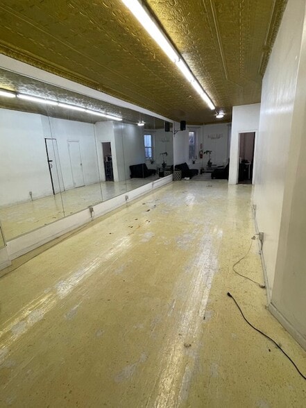 More Photos Of 102 Kingston Ave, Brooklyn Storefront Retail Residential For Lease