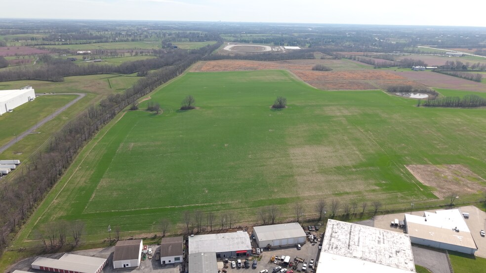More Photos Of 300 Crossfield Dr, Versailles Land For Sale