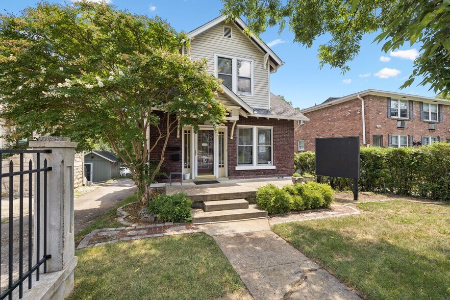 Primary Photo Of 1604 17th Ave S, Nashville Office Residential For Lease