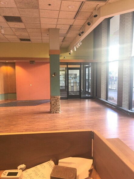 More Photos Of 157 S Kalamazoo Mall, Kalamazoo Apartments For Lease