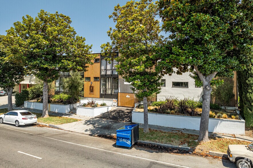 Primary Photo Of 4723-4727 W Beverly Blvd, Los Angeles Apartments For Sale