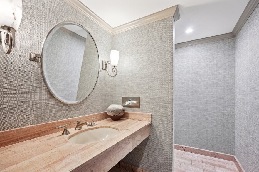 More Photos Of 1710-1712 Locust St, Philadelphia Office Residential For Sale