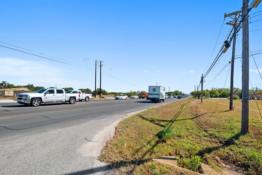 More Photos Of 1705-1709 N Bell Blvd, Cedar Park Land For Sale