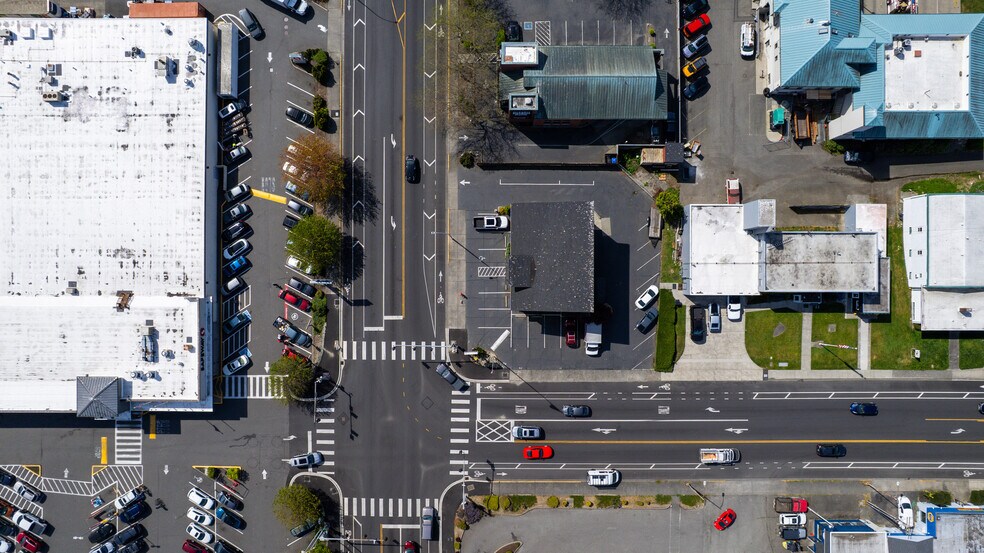 More Photos Of 1202 Commercial Ave, Anacortes Office For Sale