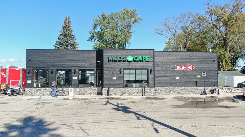 More Photos Of 100 N Main St, Cheboygan Freestanding For Sale