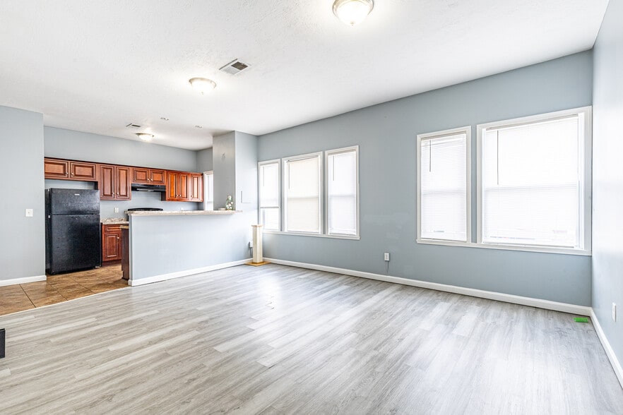 More Photos Of 757 W Main St, Rochester Multifamily For Sale