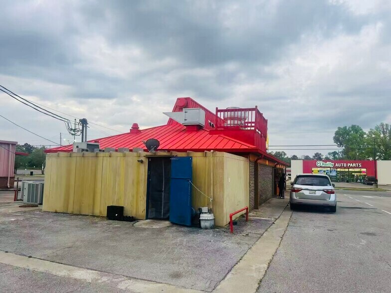 More Photos Of 511 W Fort Williams St, Sylacauga Restaurant For Sale