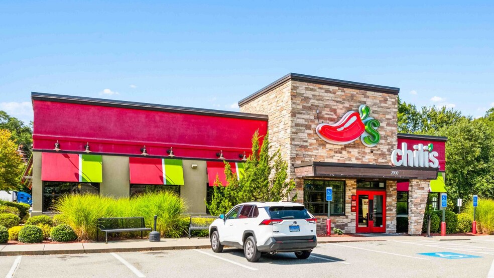 More Photos Of 2000 Connecticut 32, Uncasville General Retail For Lease