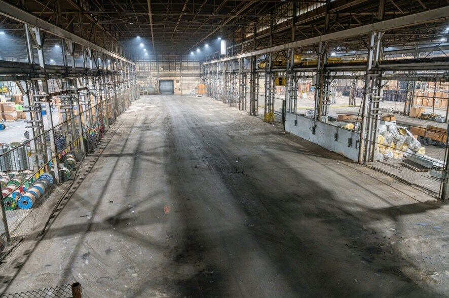 More Photos Of 621 Dana St NE, Warren Manufacturing For Lease