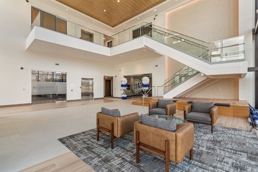 More Photos Of 4270 SH-6, College Station Office For Lease