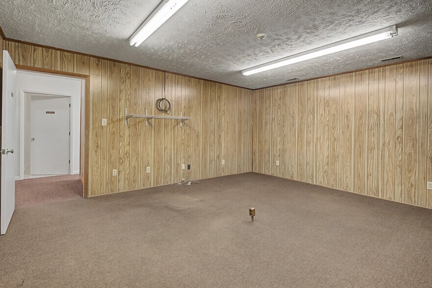 More Photos Of 219 N Main St, Spring Lake Bank For Sale
