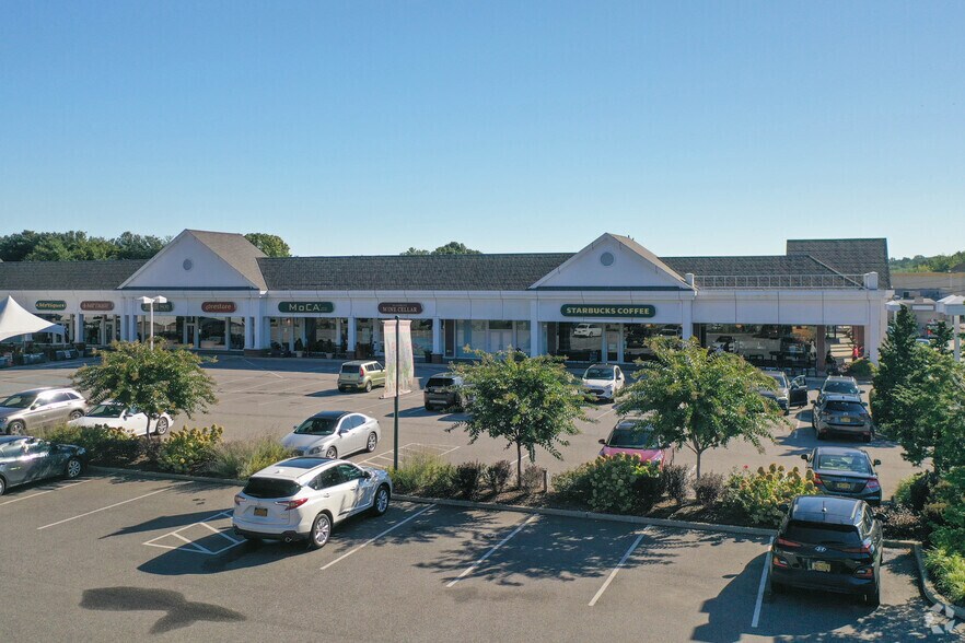 More Photos Of 7947 Jericho Tpke, Woodbury General Retail For Lease