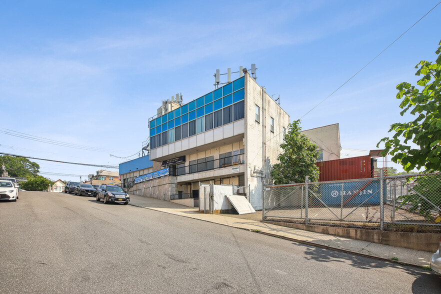 Primary Photo Of 114 McClean Ave, Staten Island Storefront Retail Office For Lease