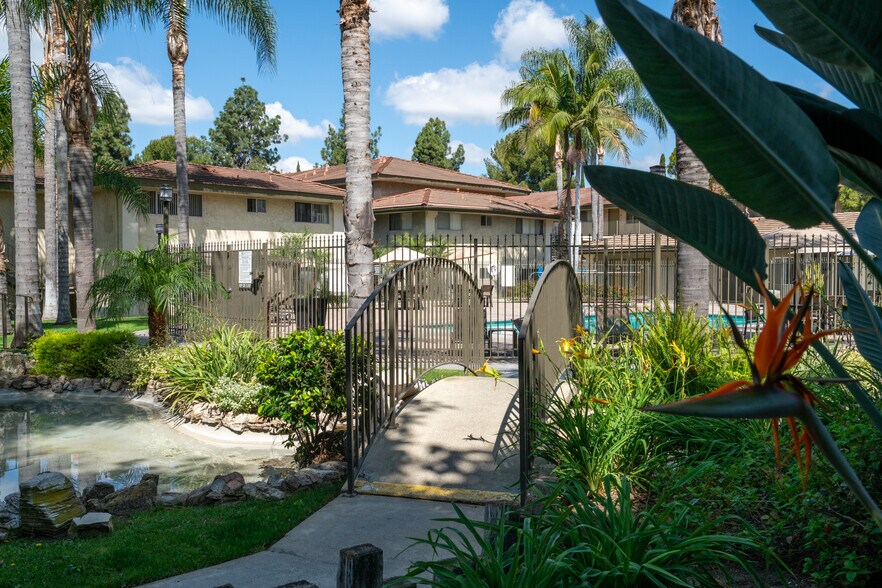 More Photos Of 861 S Glencliff St, La Habra Apartments For Sale