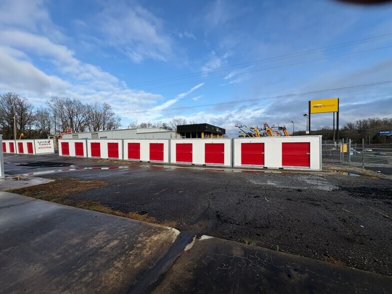 More Photos Of 1855 EAST DIXON BLVD., SHELBY, NC 28150, Shelby Flex For Sale