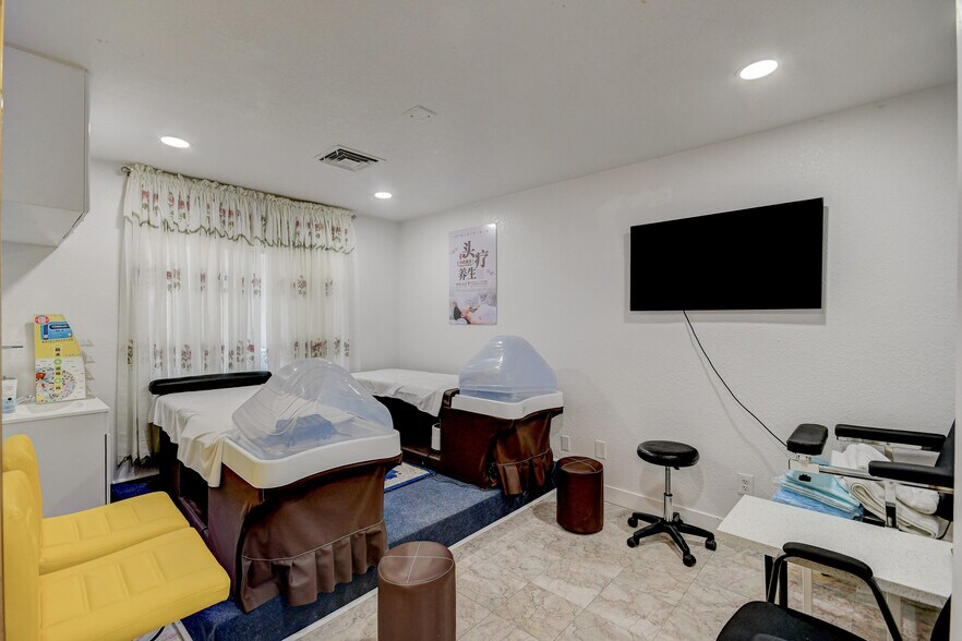 More Photos Of 3097 S Decatur Blvd, Las Vegas Office Residential For Sale