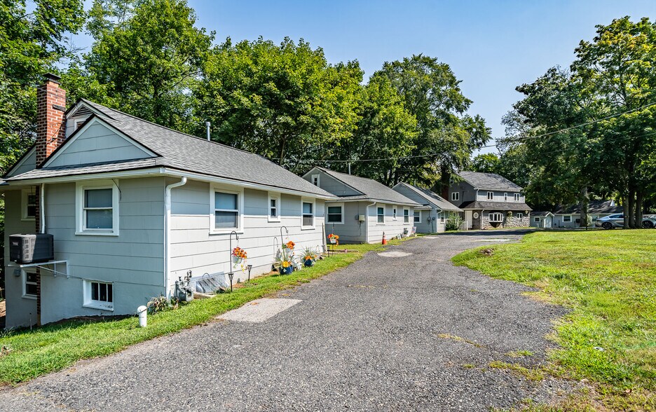 More Photos Of 530 Gravel Pike, Collegeville Apartments For Sale