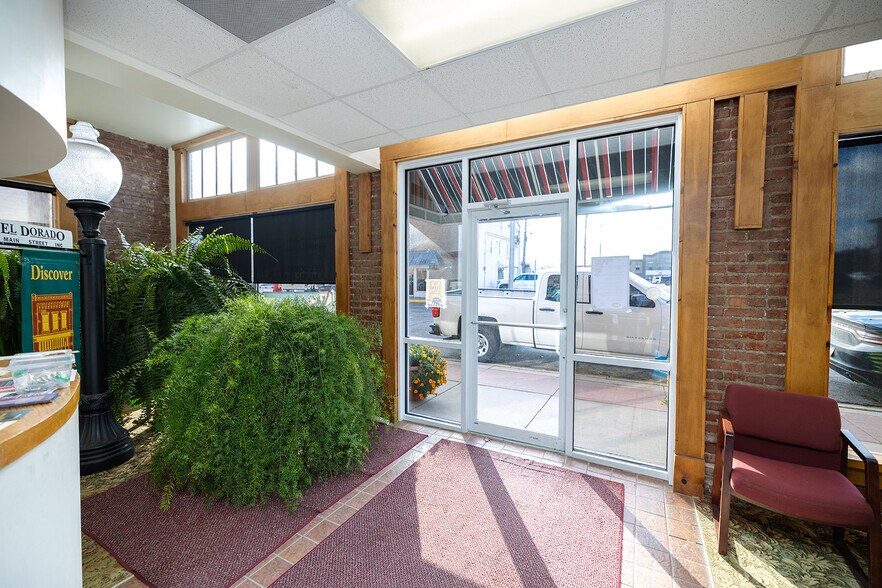 More Photos Of 116 W Pine Ave, El Dorado Office Residential For Sale