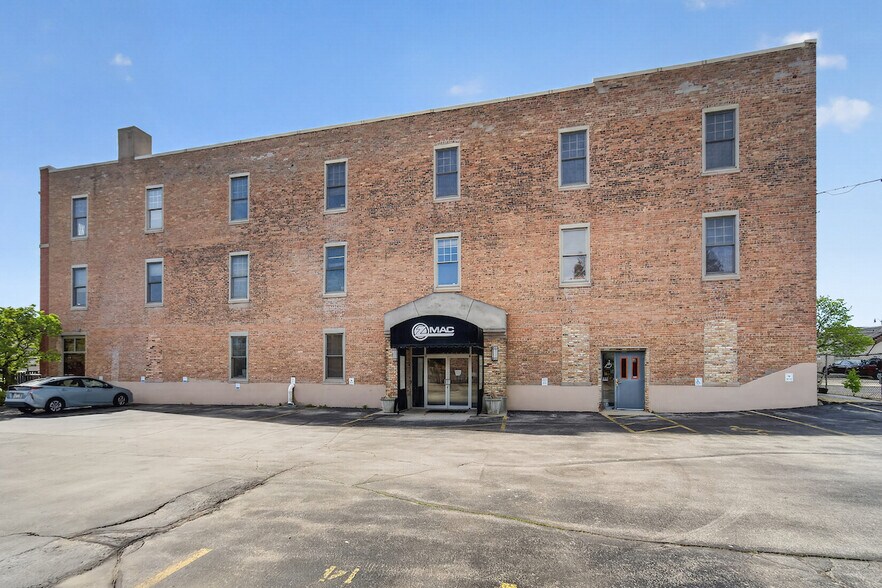 More Photos Of 510 College Ave, Racine Storefront Retail Office For Sale