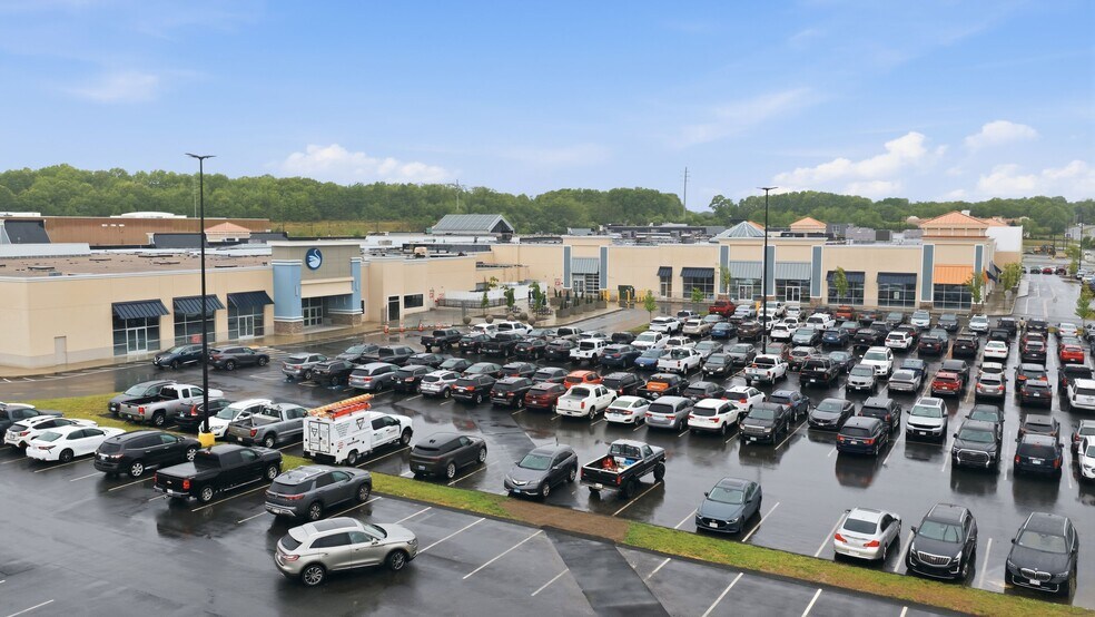 Primary Photo Of 262 Swansea Mall Dr, Swansea Unknown For Lease