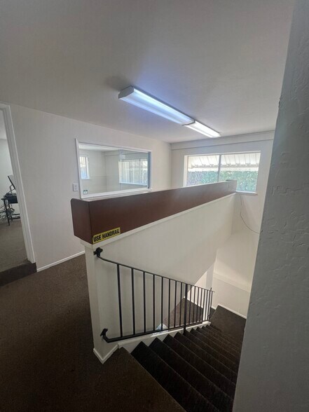 More Photos Of 3840 Bayshore Blvd, Brisbane Service For Lease