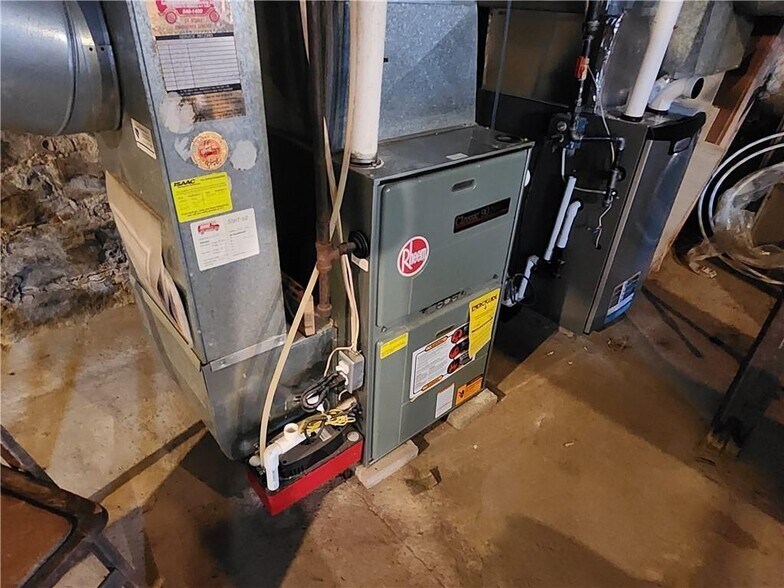 More Photos Of 43 Chapel St, Mount Morris Apartments For Sale