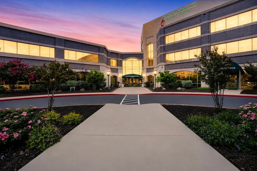 More Photos Of 9150 Huebner Rd, San Antonio Medical For Lease