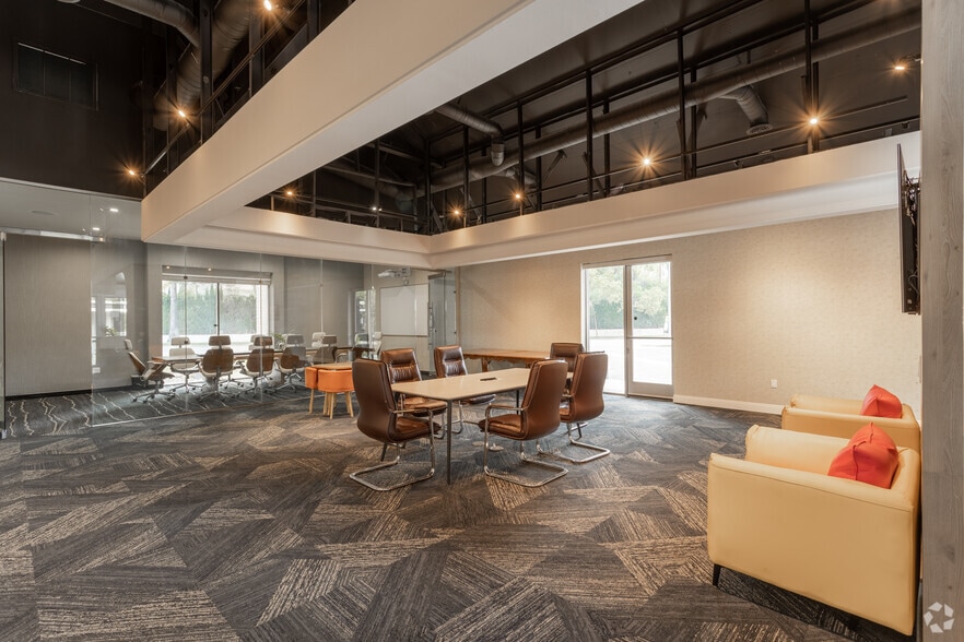 More Photos Of 415 Huntington Dr, San Marino Loft Creative Space For Lease