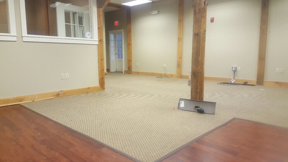 More Photos Of 205 Turnpike Rd, Southborough Storefront Retail Office For Lease