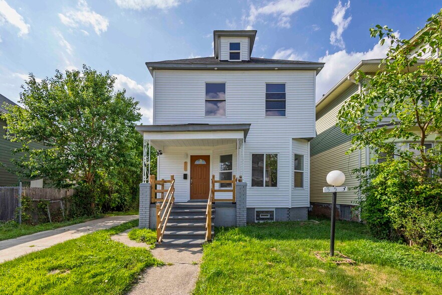 Primary Photo Of 553 Belmont St, Detroit Apartments For Sale