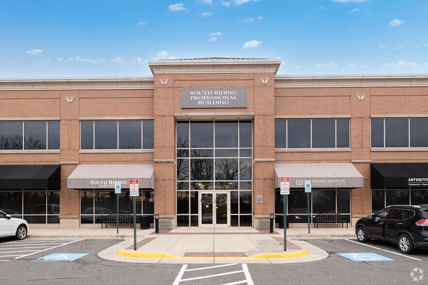 More Photos Of 25055 Riding Plz, South Riding Medical For Lease