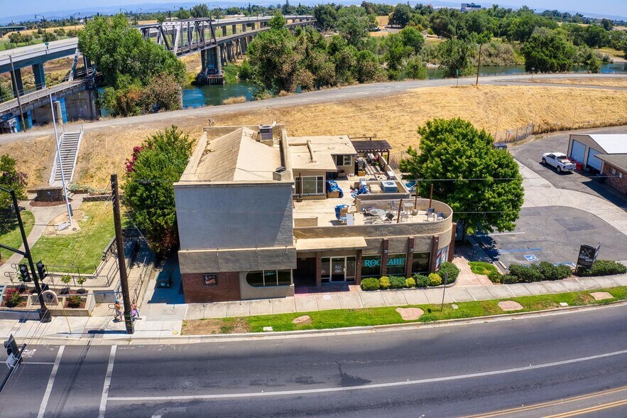 More Photos Of 563 2nd St, Yuba City Office For Sale