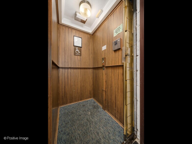 More Photos Of 47 Church St, Lake Zurich Religious Facility For Sale