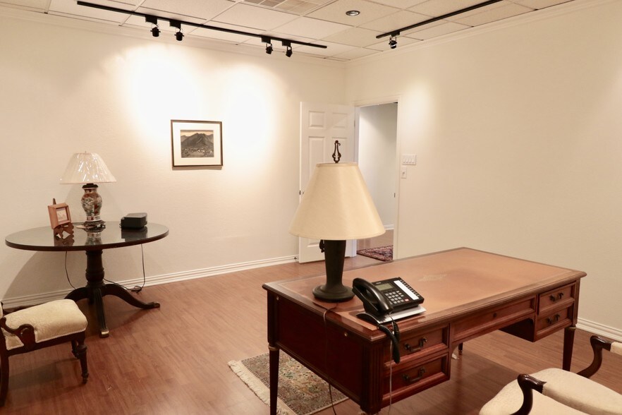 More Photos Of 2909 Lackland Rd, Fort Worth Medical For Lease